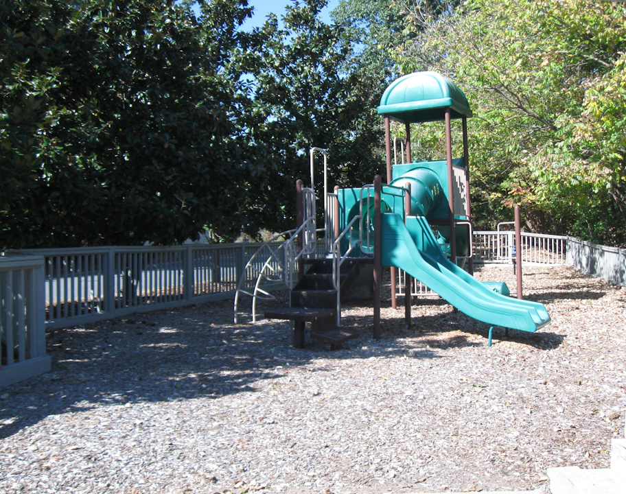 RiverPointe Playground1